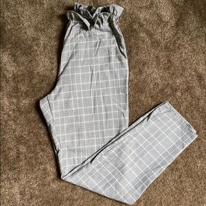 High waisted, plaid pant